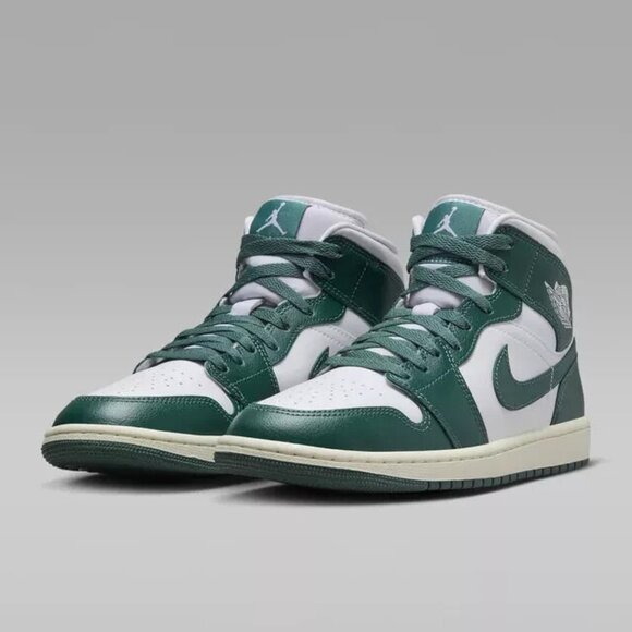 Women's Nike Air Jordan 1 Mid Oxidized Green White Retro Size 8 - Picture 2 of 9